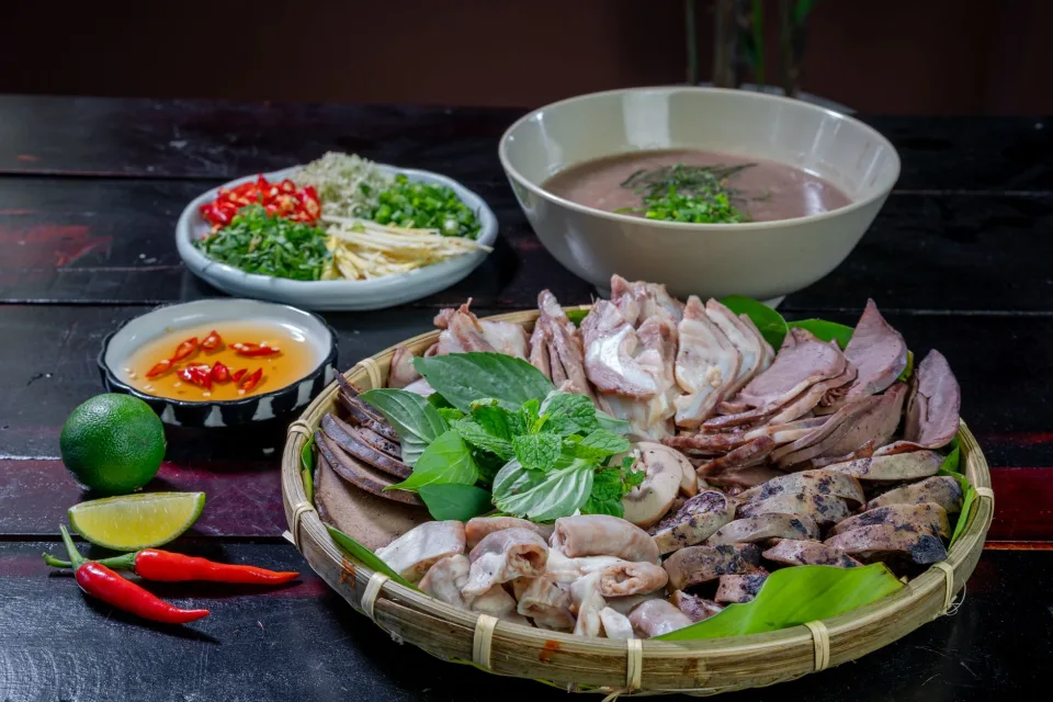 Đầu bếp tại nhà hàng