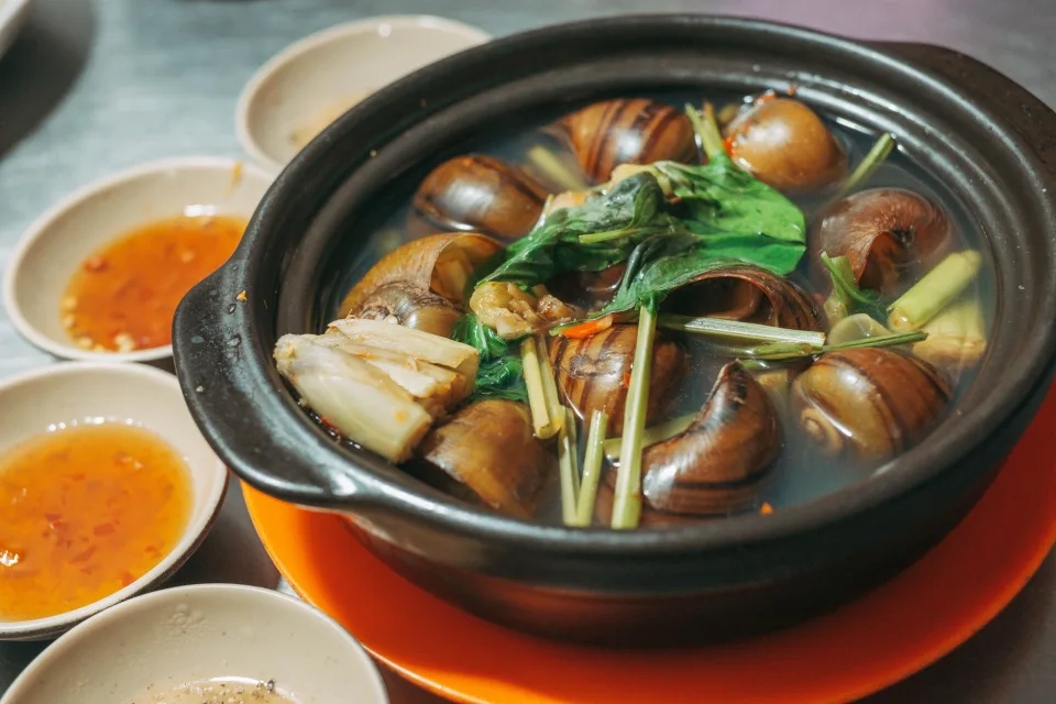 Đầu bếp tại nhà hàng